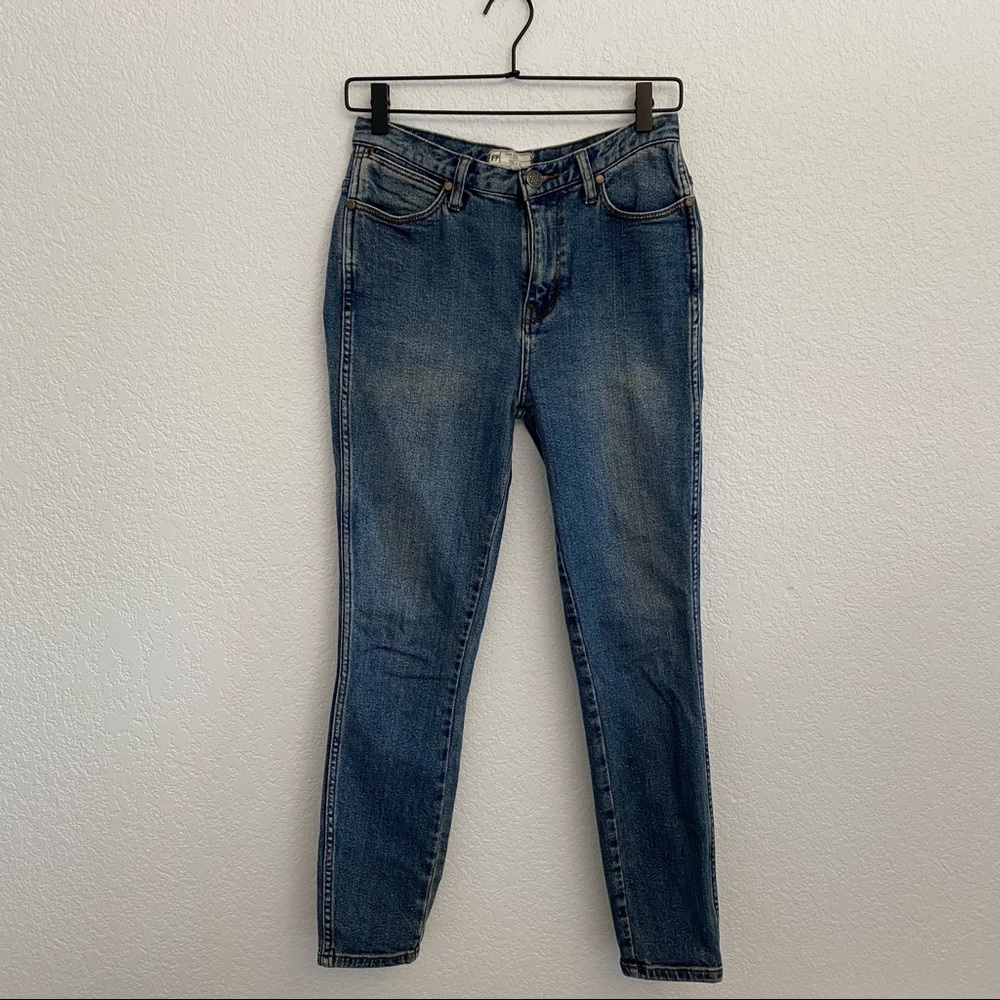 FREE PEOPLE Women’s Size 27 Blue Medium Wash Skinny Denim Jean